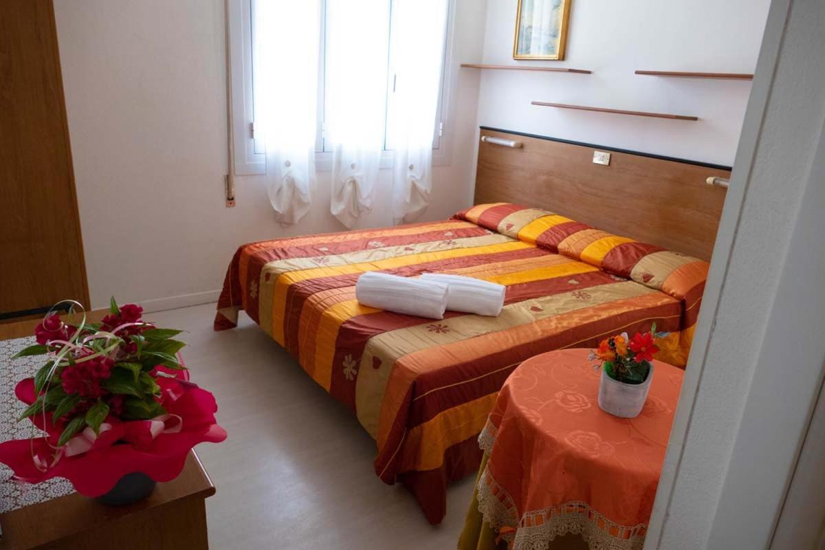 Hotel Fortuna San Bartolomeo Al Mare Exterior photo